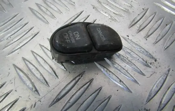 Chrysler Stratus Cruise control switch 04608582aa