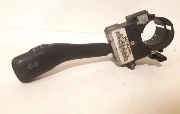 Volkswagen PASSAT B5.5 Indicator stalk 8L0953513G