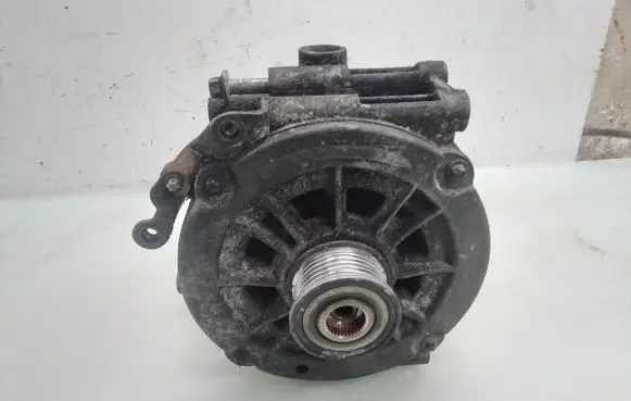 Mercedes-Benz E W210 Generator/alternator A000150160