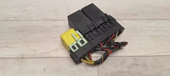 Smart ForTwo I Fuse module 0009857V001 300162