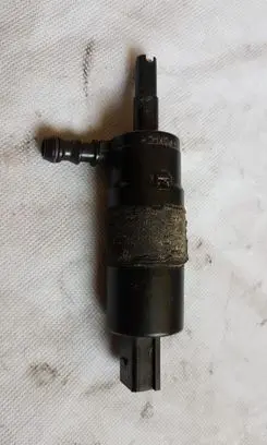 Audi Q5 SQ5 Windscreen/windshield washer pump 3B7955681