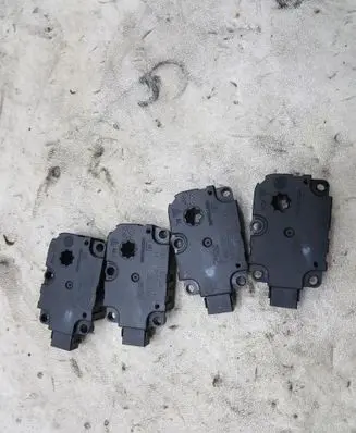 Mercedes-Benz C AMG W205 A/C air flow flap actuator/motor KRIS235789