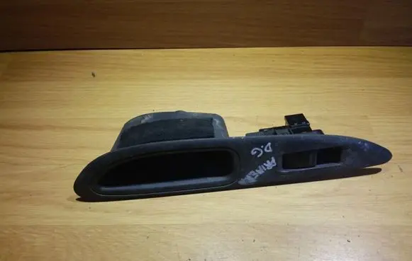 Nissan Primera Electric window control switch 25411AV600