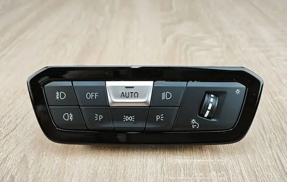 BMW 4 G22 G23 G24 G26 Light switch 5A16B20