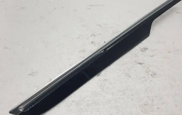 Porsche Macan (95B) Front door trim bar 95B867409D