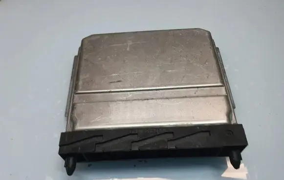 Volvo S80 Engine control unit/module 0281001776 28SA4018 1111