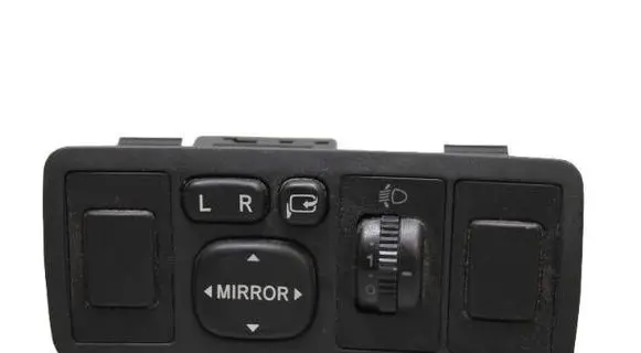 Wing mirror switch
