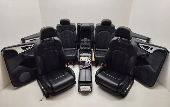 Audi Q7 4M Interior set 272KM