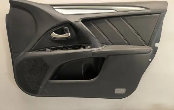 Toyota Avensis T270 Front door card panel trim 6762805050