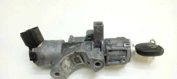 Toyota Avensis T250 Ignition lock 450200504