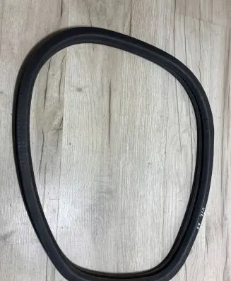 Toyota Hilux VIII Rubber seal rear door window/glass 