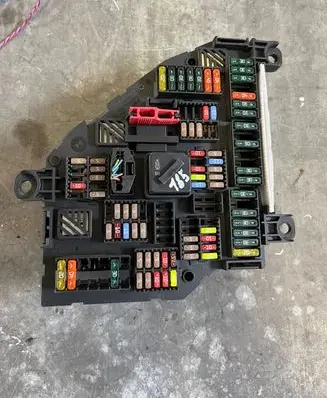 BMW 5 GT F07 Fuse module 00479237 9210857 117033452