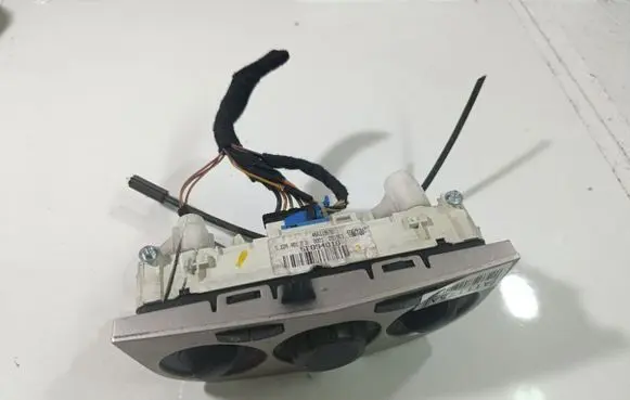 Opel Corsa D Climate control unit 466119570