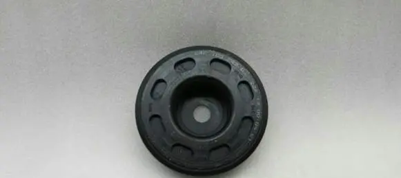 Audi A1 Crankshaft pulley 04C105243D