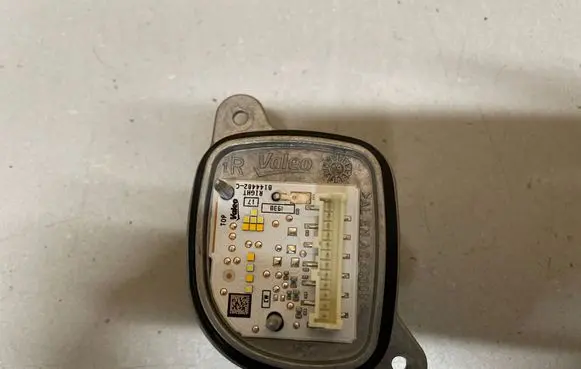 Opel Corsa F LED ballast control module 90186993 424520