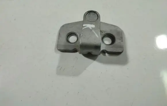 Saab 9-5 Front door lock loop/hook striker 