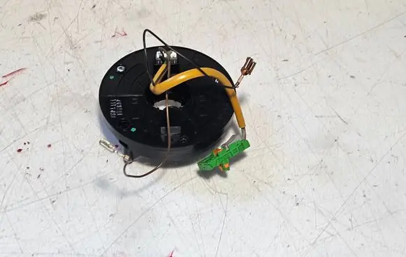 Mercedes-Benz Vito Viano W639 Airbag slip ring squib (SRS ring) A6394640618