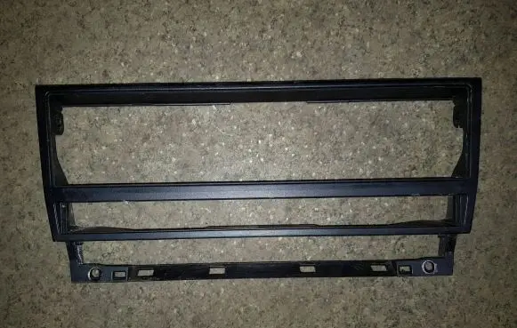 Radio/GPS head unit trim
