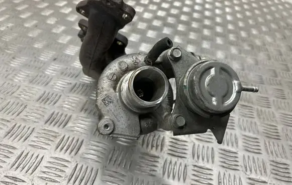 Nissan Qashqai Turbo 144106079R 15010500725 8201165362