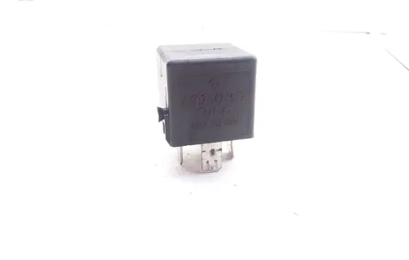 Mercedes-Benz E W211 Hazard warning light relay V23134B52X336 A0025421319