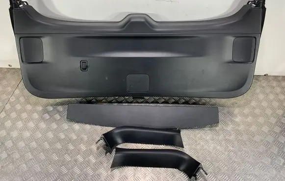 Subaru Forester SK Tailgate/boot cover trim set 94320SJ010