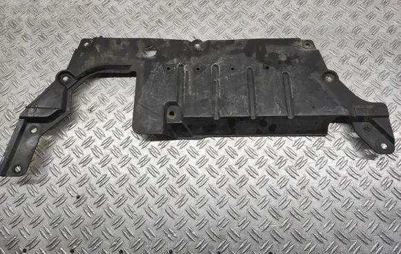 Mitsubishi Lancer VIII Engine splash shield/under tray 5370A311