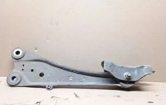 Toyota RAV 4 (XA40) Rear upper control arm/wishbone