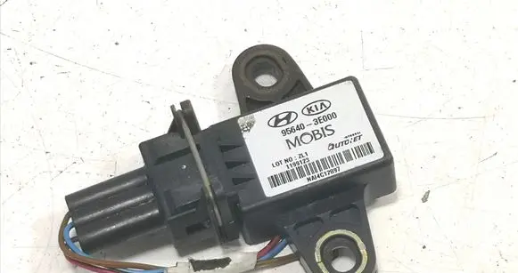 KIA Sorento ESP acceleration yaw rate sensor 956403E000 1199123