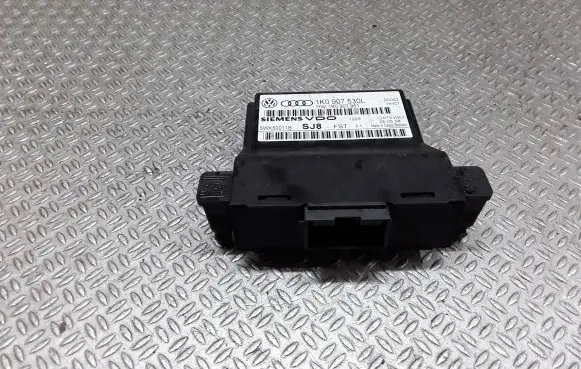 Volkswagen Golf V Gateway control module 1K0907530L