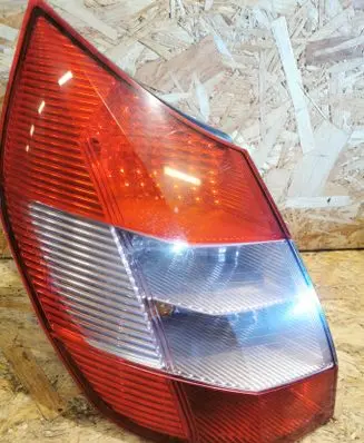 Renault Scenic II - Grand scenic II Rear/tail lights 8200127704 27104 2SK00865901