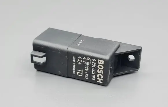 Honda Civic IX Glow plug pre-heat relay 0281003056