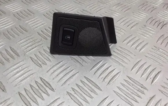 Skoda Octavia Mk1 (1U) Electric window control switch 3B0959855
