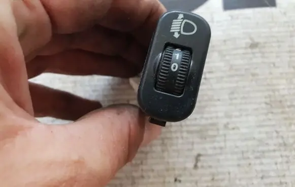 Mercedes-Benz Sprinter W906 Headlight level height control switch A0005445931 0005445931