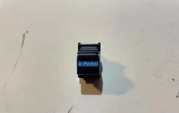 Nissan Leaf II (ZE1) Other switches/knobs/shifts 5sa0a