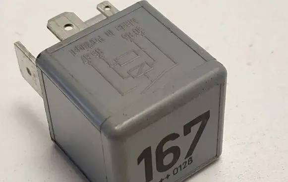 Volkswagen PASSAT B5 Other relay 191906383C