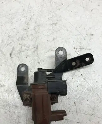 Ford Kuga I Turbo solenoid valve 6G909E882CA