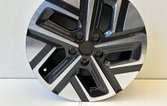 Hyundai Kona I R17 alloy rim 52910-DD100