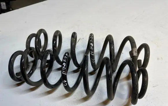 Volkswagen Touran III Rear coil spring