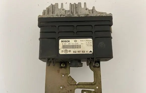 Toyota Avensis T220 Engine control unit/module 032997026AX