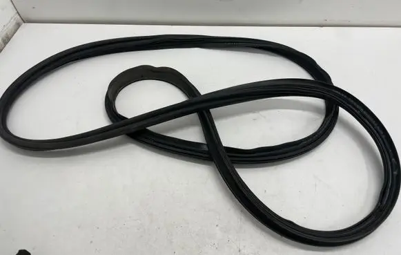 Mercedes-Benz GLC X253 C253 Trunk rubber seal (body) 