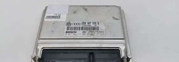 Volkswagen PASSAT B5 Engine control unit/module 0261204774 8D0907558B