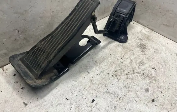 Honda Civic Accelerator throttle pedal 31306J19