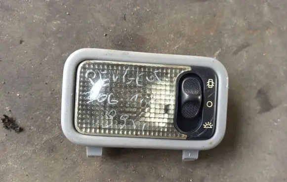 Peugeot 306 Rear seat light 9610095677
