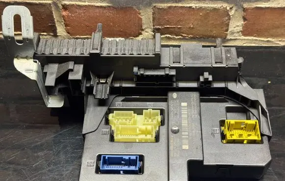 Mercedes-Benz C W204 SAM control unit 2045458201