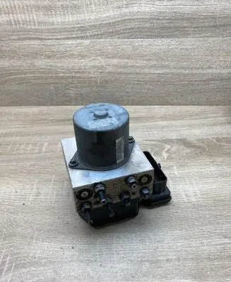 Volkswagen PASSAT B7 ABS Pump 3AA614109M