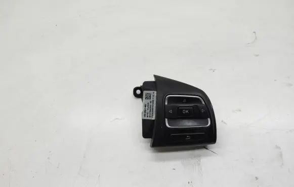 Seat Alhambra (Mk2) Steering wheel buttons/switches 1P0959538D 307212640N44