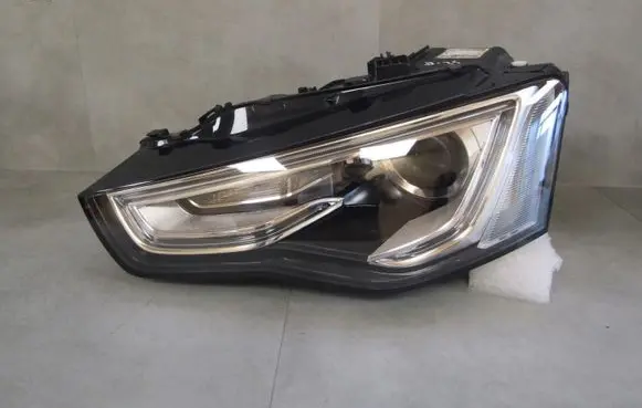 Audi A5 8T 8F Headlight/headlamp 8T0941031C