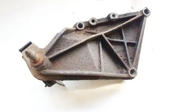 Renault Laguna I Engine mounting bracket 7700817262