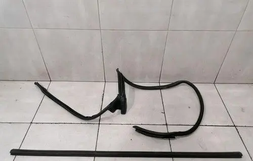 Aston Martin V8 Rubber seal front coupe door window KY63C20708A