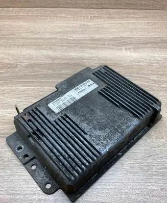 Renault Scenic I Engine control unit/module ECU HOM7700875745 S115300121B USED